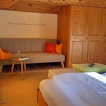 Felsenheim Bed & Breakfast