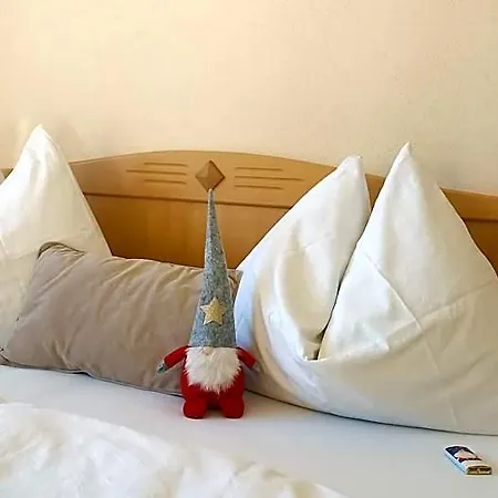 Felsenheim Bed & Breakfast 3*