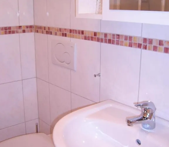 Felsenheim Bed & Breakfast 3*